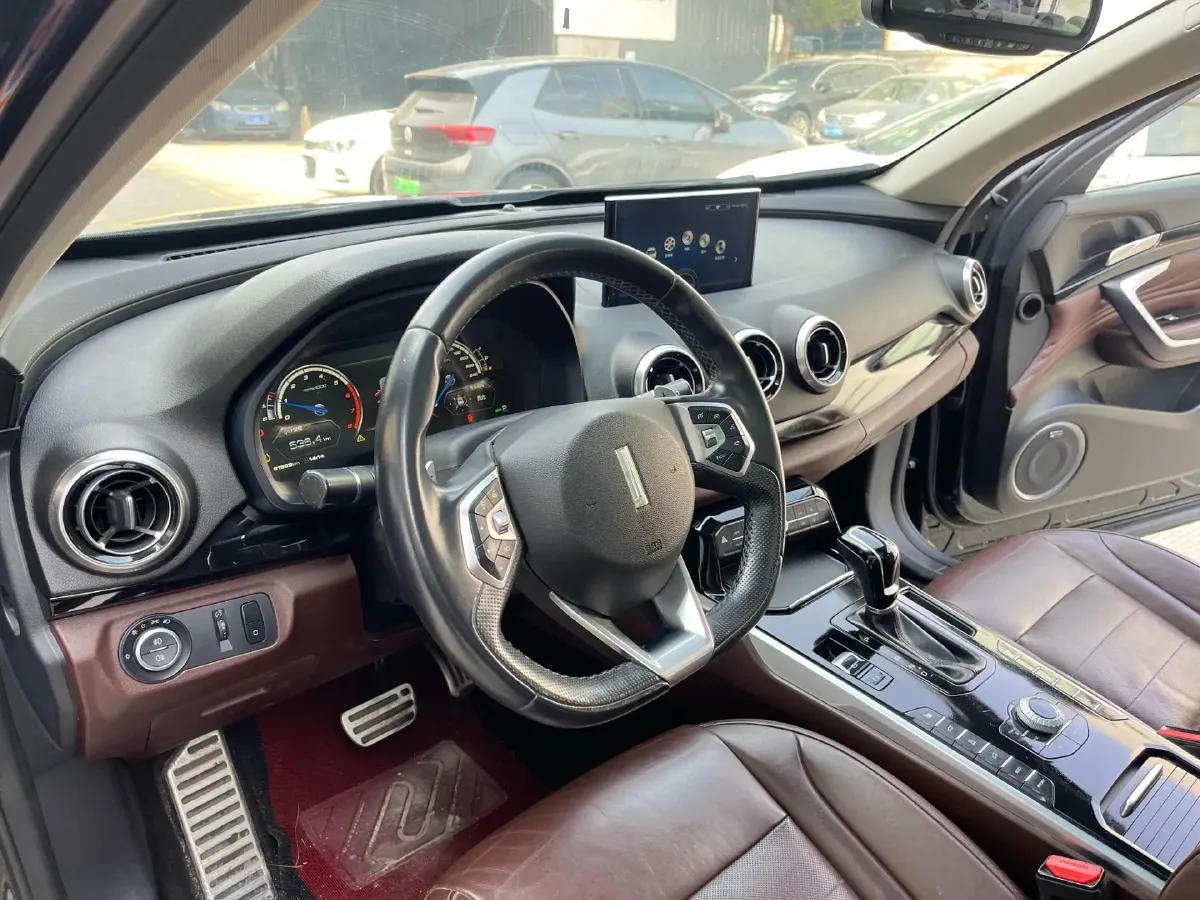 2017 WEY VV7 2.0T 234HP L4 7DCT,autocango,china used car exporter,china ev exporter,chinese used car exporter,chinese used ev exporter