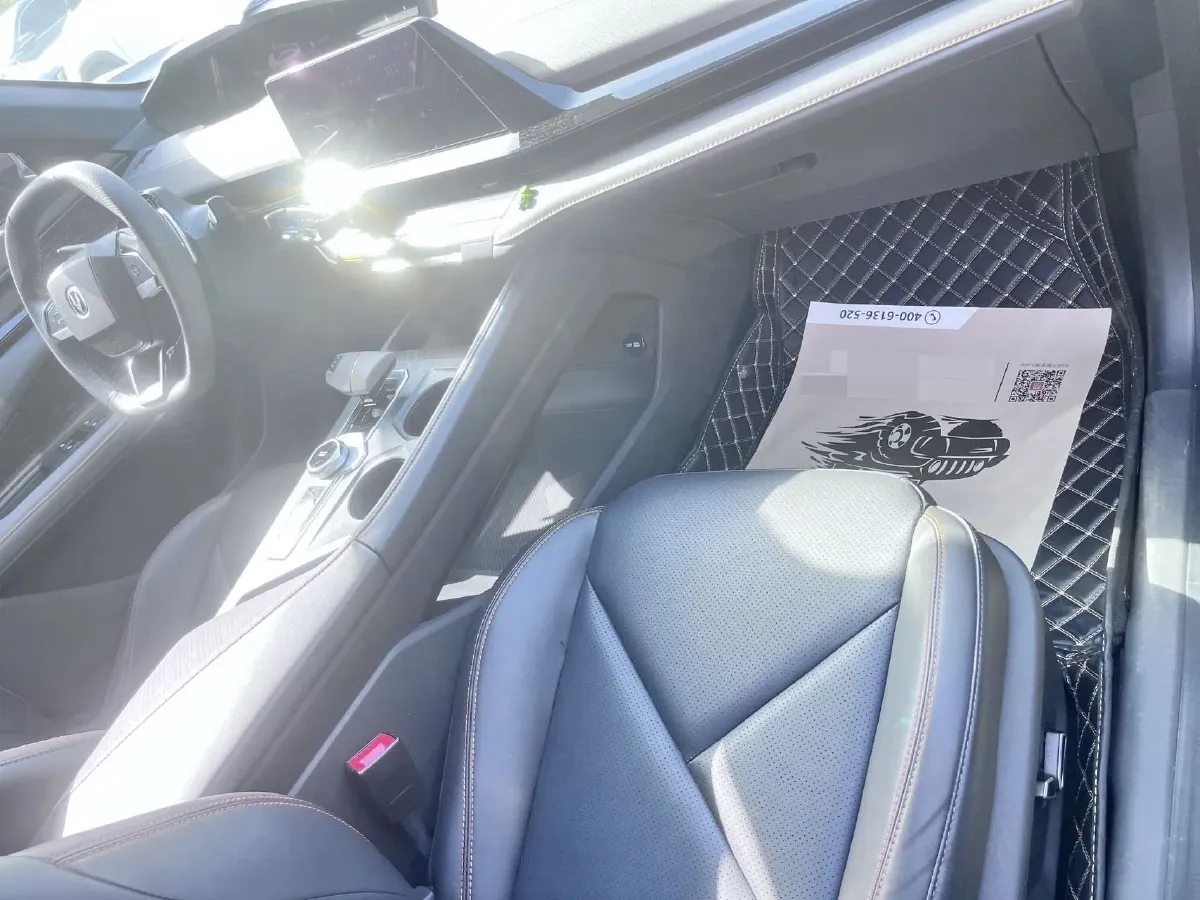 2022 ChangAn UNI-V 1.5T 188HP L4 7DCT,autocango,china used car exporter,china ev exporter,chinese used car exporter,chinese used ev exporter