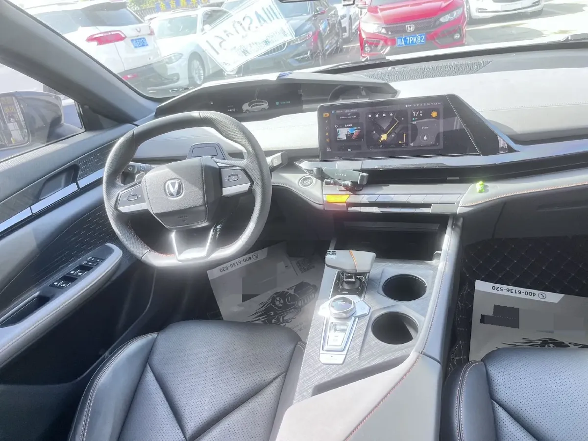 2022 ChangAn UNI-V 1.5T 188HP L4 7DCT,autocango,china used car exporter,china ev exporter,chinese used car exporter,chinese used ev exporter