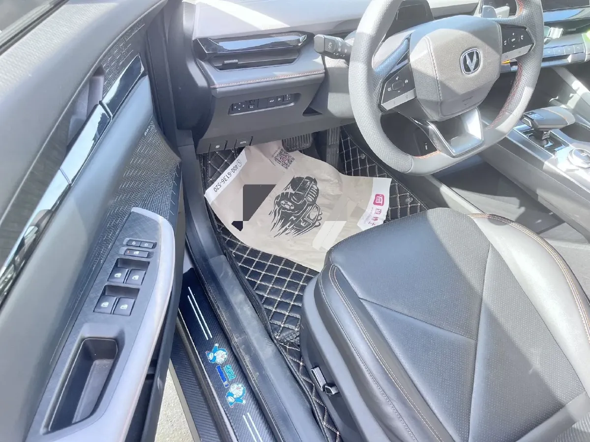 2022 ChangAn UNI-V 1.5T 188HP L4 7DCT,autocango,china used car exporter,china ev exporter,chinese used car exporter,chinese used ev exporter