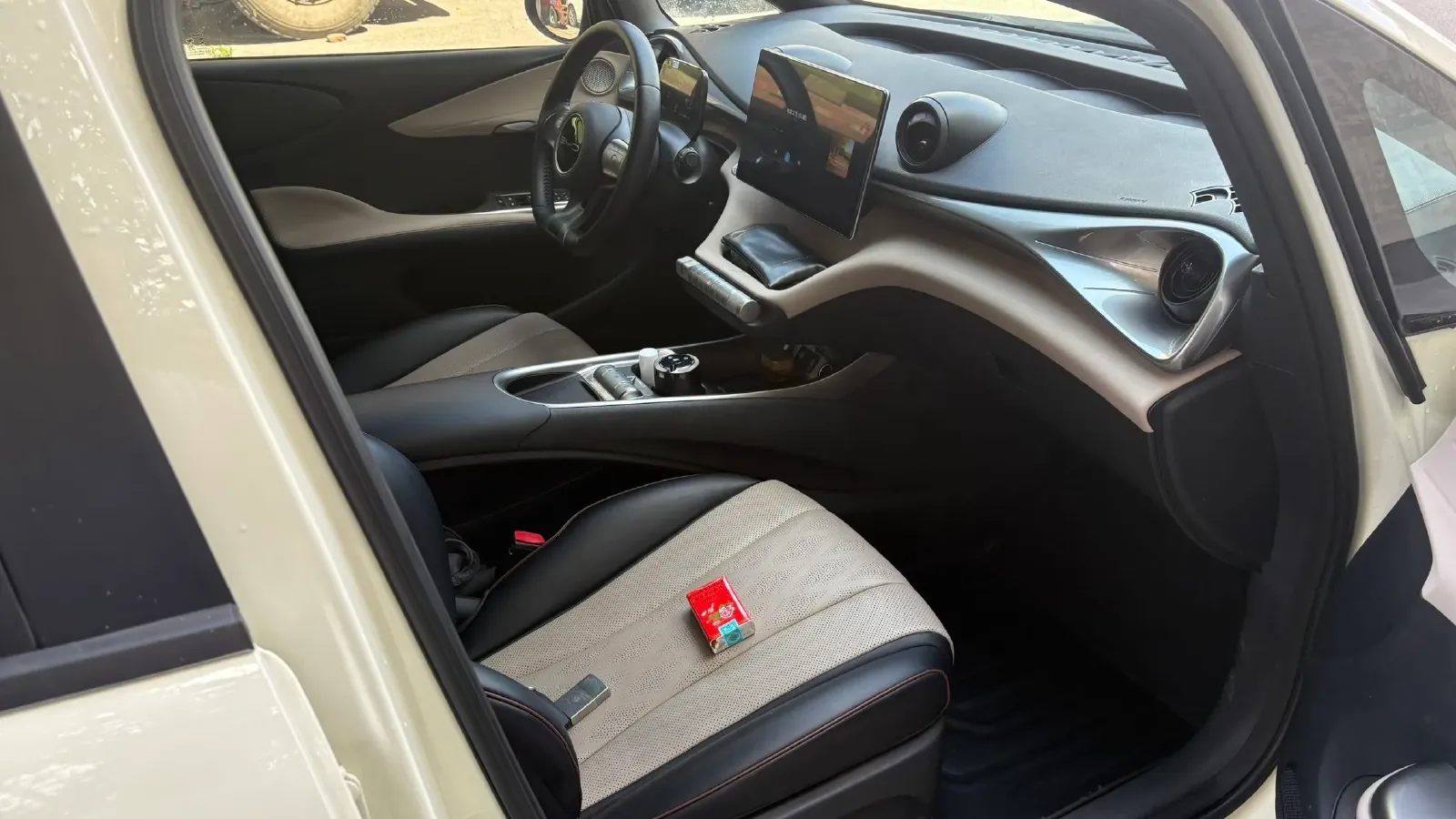 2023 BYD Dolphin BEV 44.928KWH,autocango,china used car exporter,china ev exporter,chinese used car exporter,chinese used ev exporter