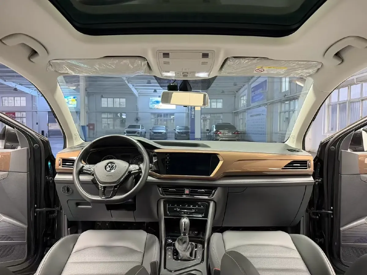 2021 Volkswagen Tharu 1.4T 150HP L4 7DCT,autocango,china used car exporter,china ev exporter,chinese used car exporter,chinese used ev exporter