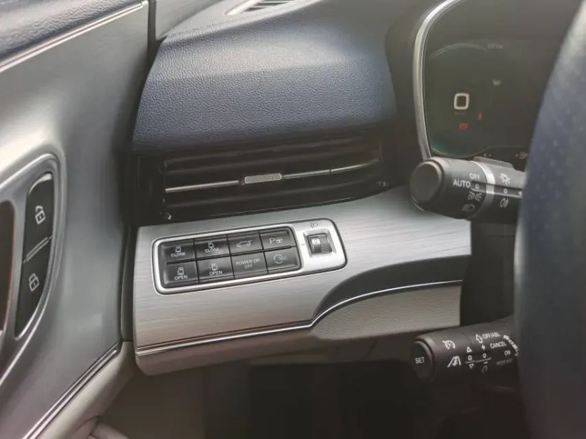 2022 Roewe iMAX8 2.0T 234HP L4 8AT,autocango,china used car exporter,china ev exporter,chinese used car exporter,chinese used ev exporter