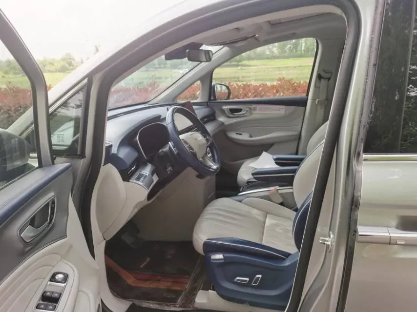 2022 Roewe iMAX8 2.0T 234HP L4 8AT,autocango,china used car exporter,china ev exporter,chinese used car exporter,chinese used ev exporter