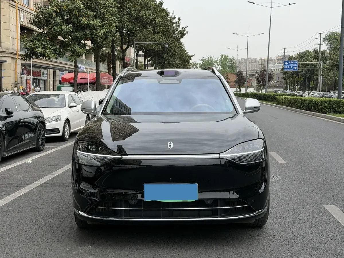 2025 AITO AITO M9 REEV 160HP REEV 52KWH,autocango,china used car exporter,china ev exporter,chinese used car exporter,chinese used ev exporter