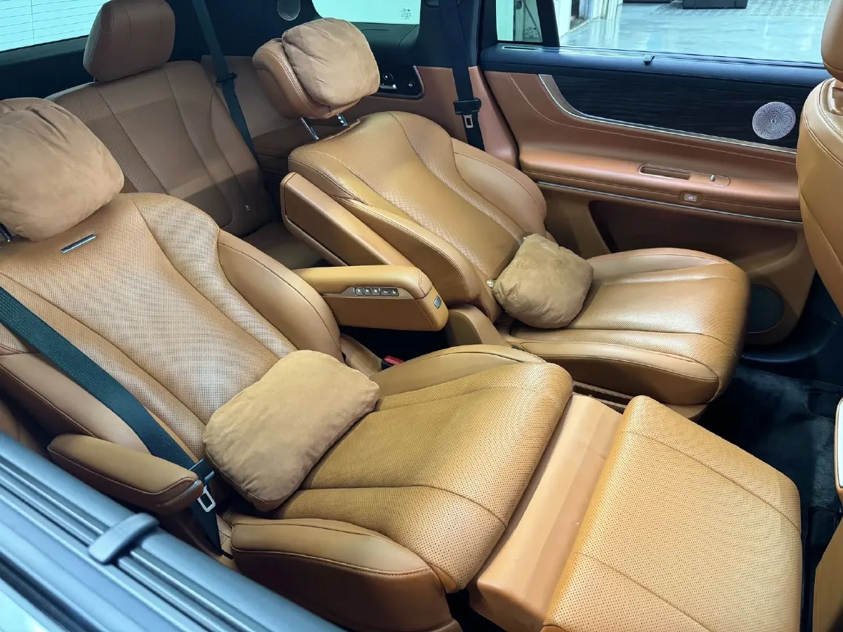 2024 AITO AITO M9 1.5T 152HP L4 REEV 42KWH,autocango,china used car exporter,china ev exporter,chinese used car exporter,chinese used ev exporter