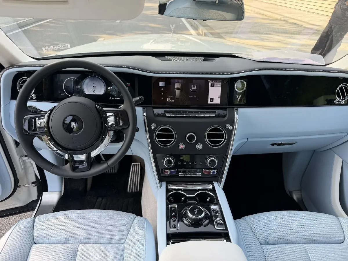 2025 Mansory Cullinan 6.7T 600HP V12 8AT,autocango,china used car exporter,china ev exporter,chinese used car exporter,chinese used ev exporter