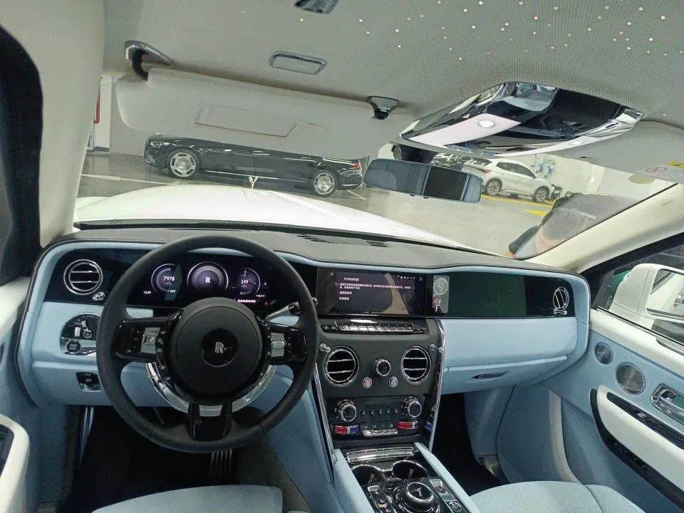 2025 Mansory Cullinan 6.7T 600HP V12 8AT,autocango,china used car exporter,china ev exporter,chinese used car exporter,chinese used ev exporter