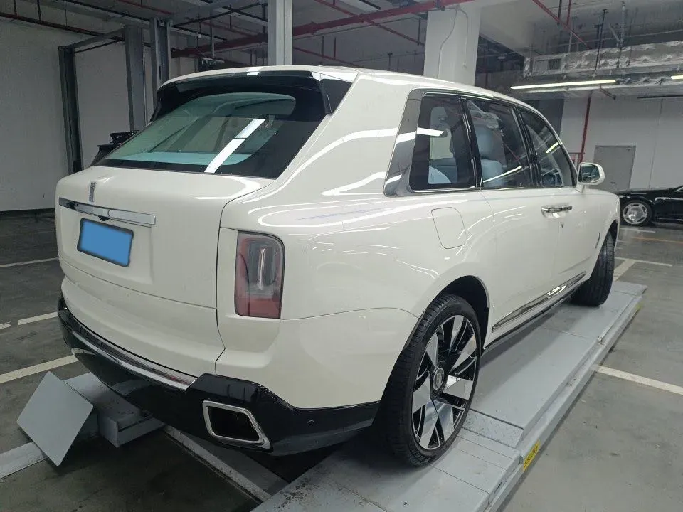 2025 Mansory Cullinan 6.7T 600HP V12 8AT,autocango,china used car exporter,china ev exporter,chinese used car exporter,chinese used ev exporter