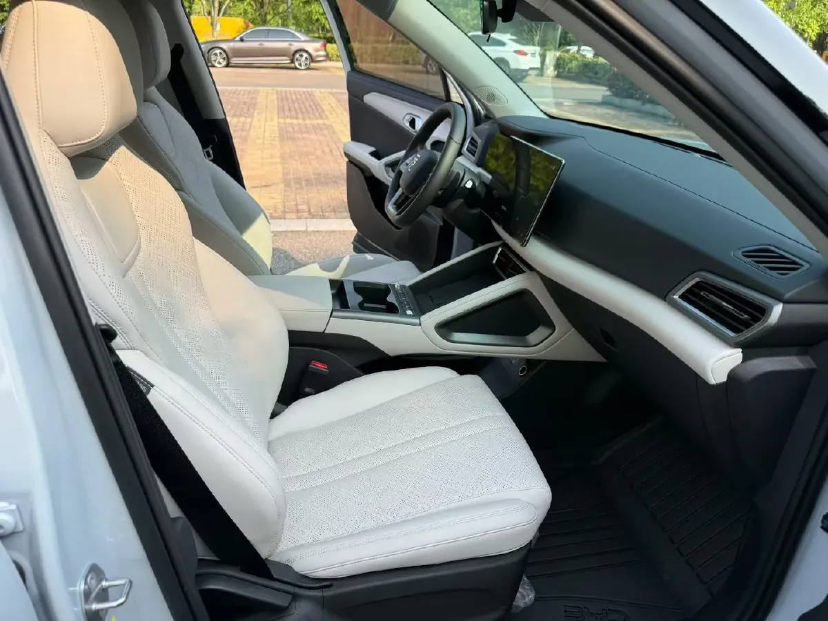 2024 BYD YuanUP BEV 45.12KWH,autocango,china used car exporter,china ev exporter,chinese used car exporter,chinese used ev exporter