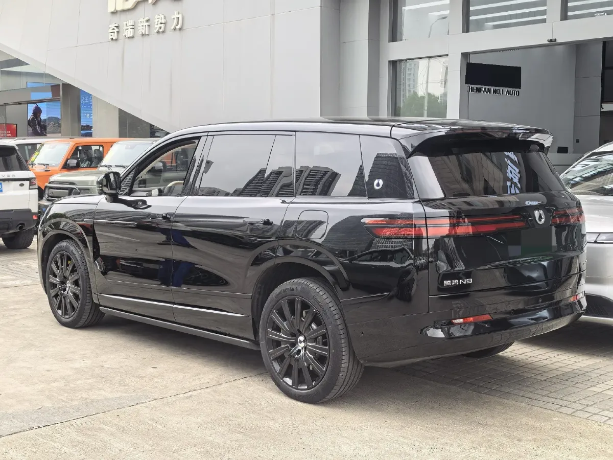 2025 Denza DenzaN9 2.0T 207HP L4 E-CVT PHEV,autocango,china used car exporter,china ev exporter,chinese used car exporter,chinese used ev exporter