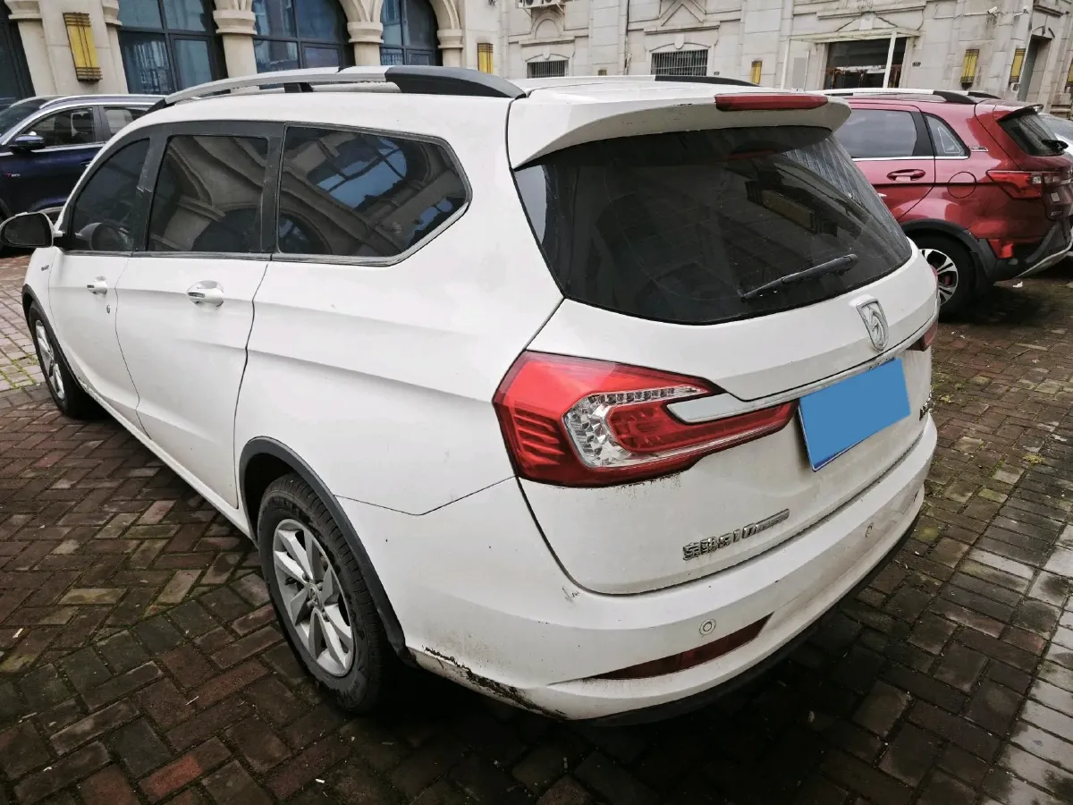 2017 BaoJun 310W 1.5L 112HP L4 6MT,autocango,china used car exporter,china ev exporter,chinese used car exporter,chinese used ev exporter