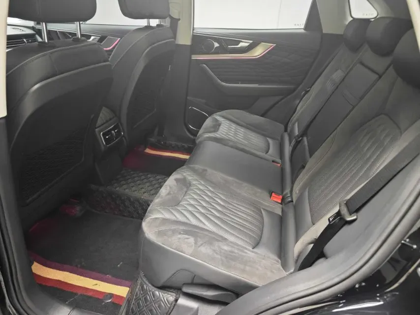 2022 HongQi HS5 2.0T 224HP L4 6AT,autocango,china used car exporter,china ev exporter,chinese used car exporter,chinese used ev exporter