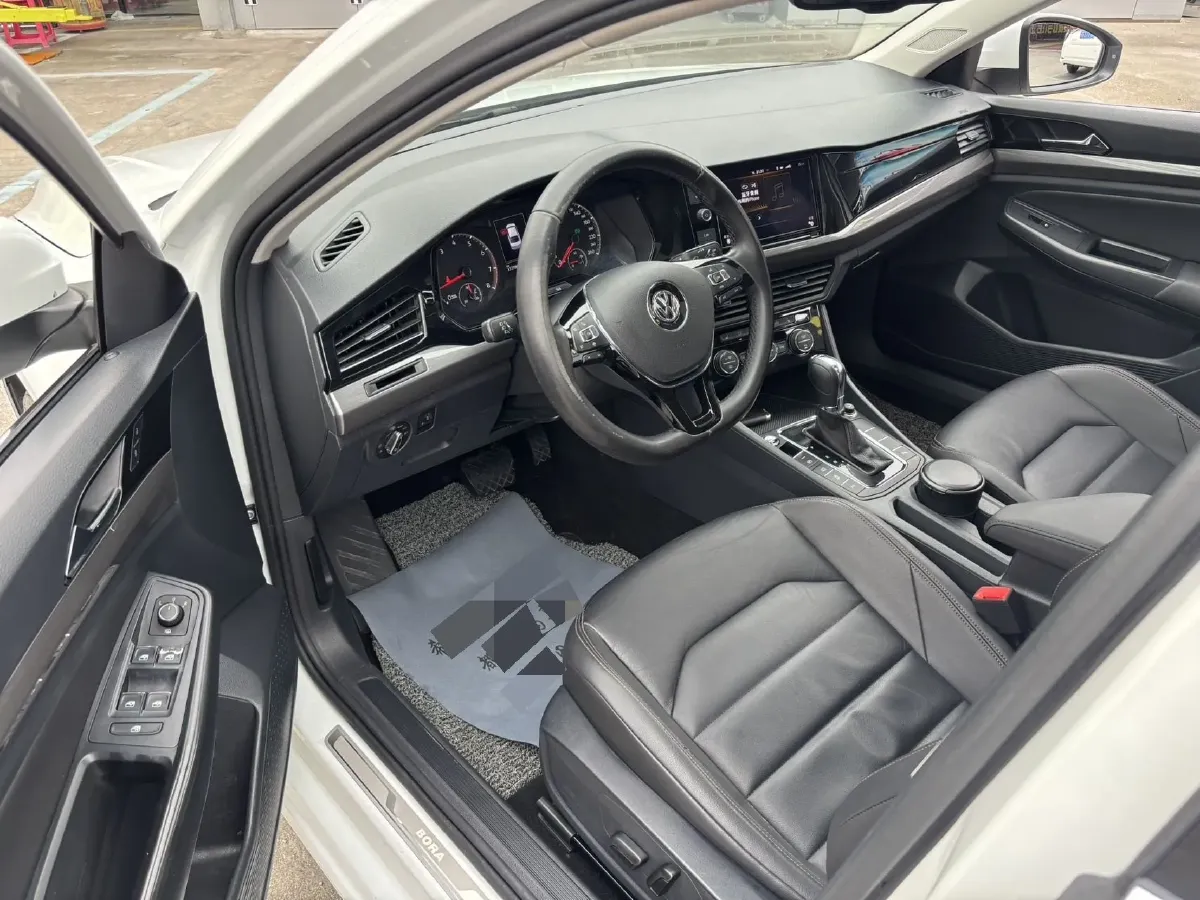 2019 Roewe RX5 MAX 2.0T 231HP L4 6DCT,autocango,china used car exporter,china ev exporter,chinese used car exporter,chinese used ev exporter