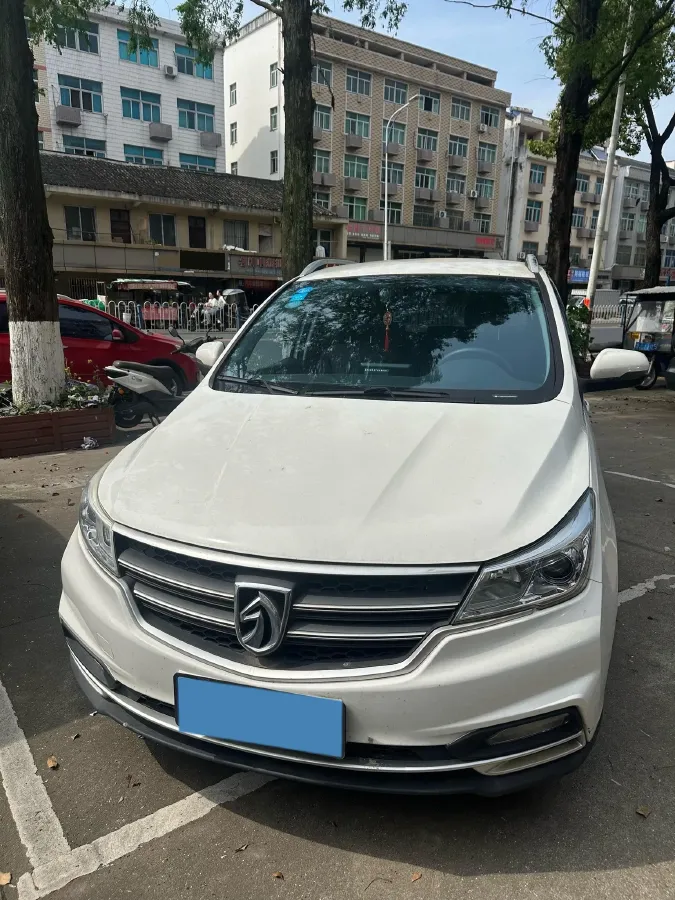 2019 BaoJun 730 1.5T 147HP L4 CVT,autocango,china used car exporter,china ev exporter,chinese used car exporter,chinese used ev exporter