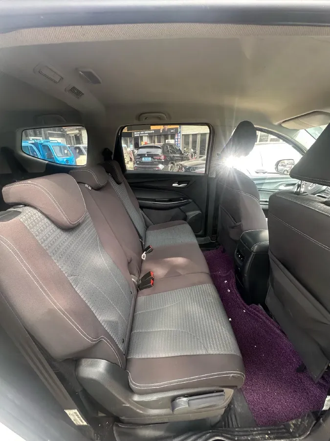 2019 BaoJun 730 1.5T 147HP L4 CVT,autocango,china used car exporter,china ev exporter,chinese used car exporter,chinese used ev exporter