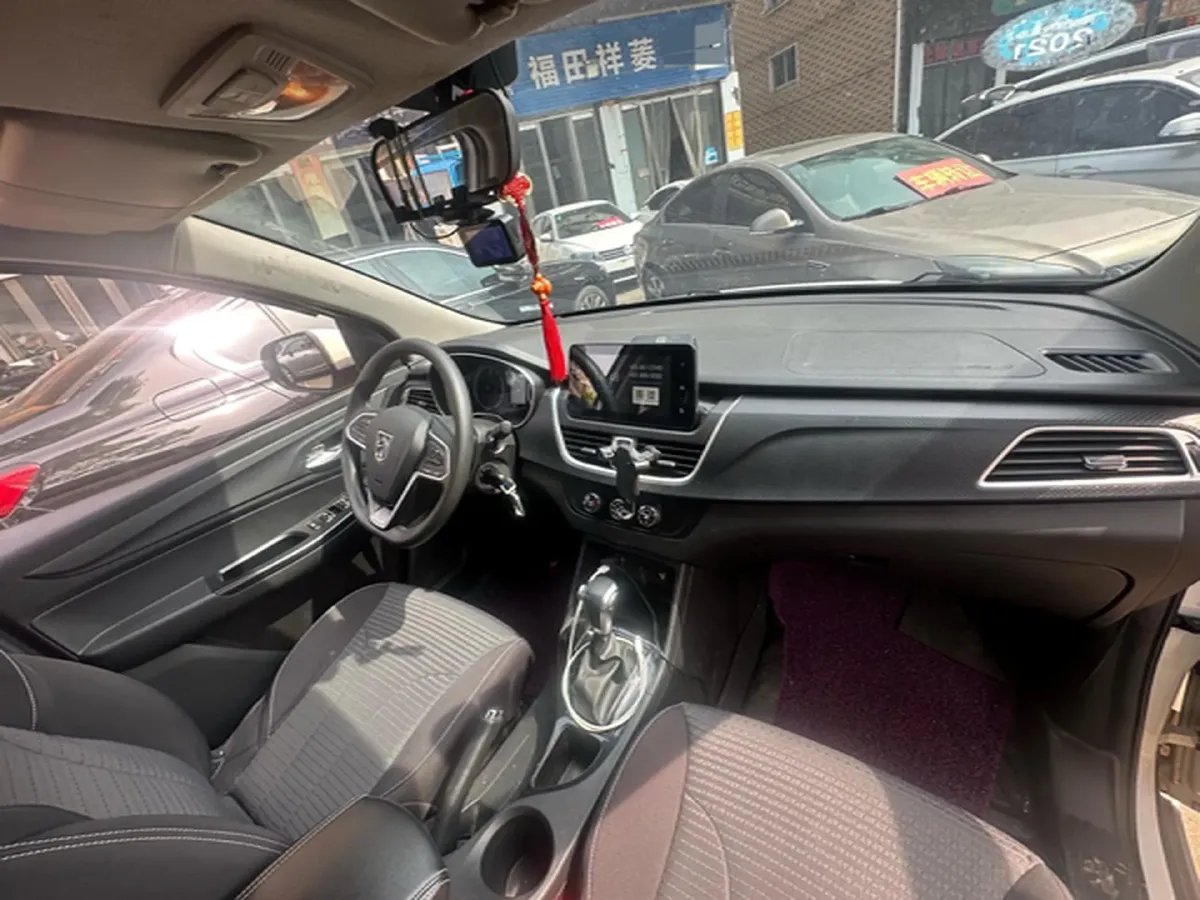 2019 BaoJun 730 1.5T 147HP L4 CVT,autocango,china used car exporter,china ev exporter,chinese used car exporter,chinese used ev exporter