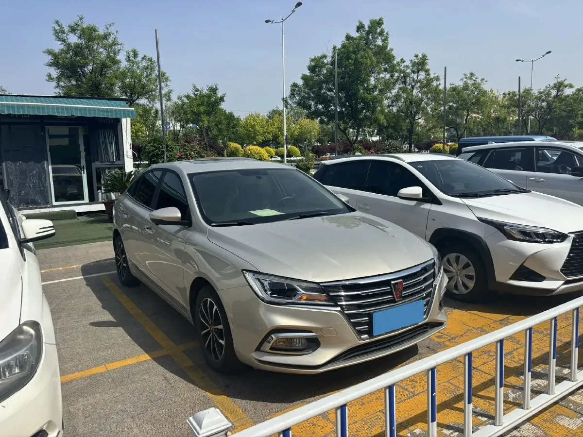 2020 Roewe i5 1.5L 120HP L4 CVT,autocango,china used car exporter,china ev exporter,chinese used car exporter,chinese used ev exporter