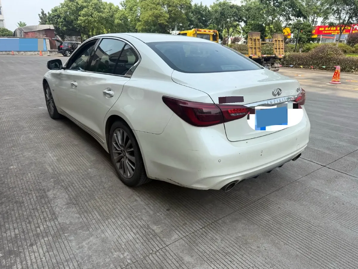 2018 Jeep Grand Commander 2.0T 265HP L4 9AT,autocango,china used car exporter,china ev exporter,chinese used car exporter,chinese used ev exporter