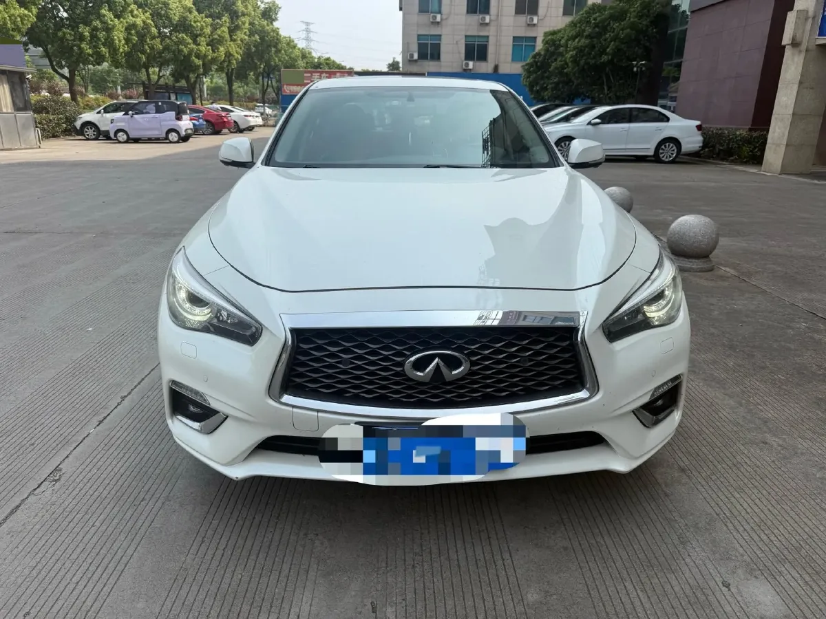 2018 Jeep Grand Commander 2.0T 265HP L4 9AT,autocango,china used car exporter,china ev exporter,chinese used car exporter,chinese used ev exporter