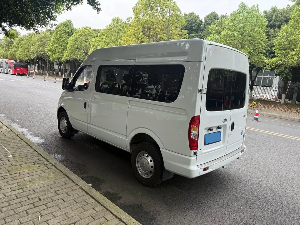 2024 MAXUS XinTu V80 2.0T 147HP L4 6SMG,autocango,china used car exporter,china ev exporter,chinese used car exporter,chinese used ev exporter