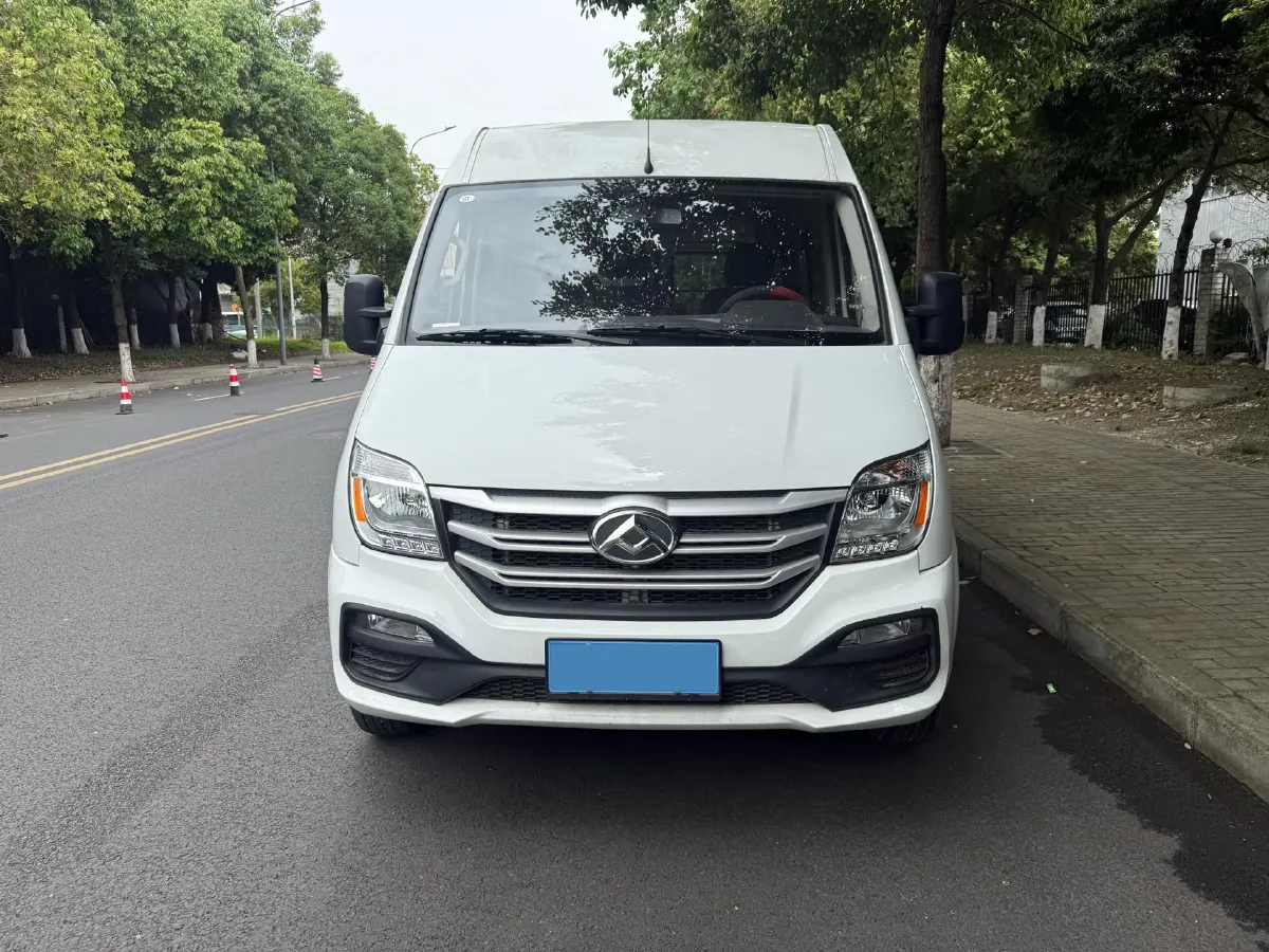 2024 MAXUS XinTu V80 2.0T 147HP L4 6SMG,autocango,china used car exporter,china ev exporter,chinese used car exporter,chinese used ev exporter