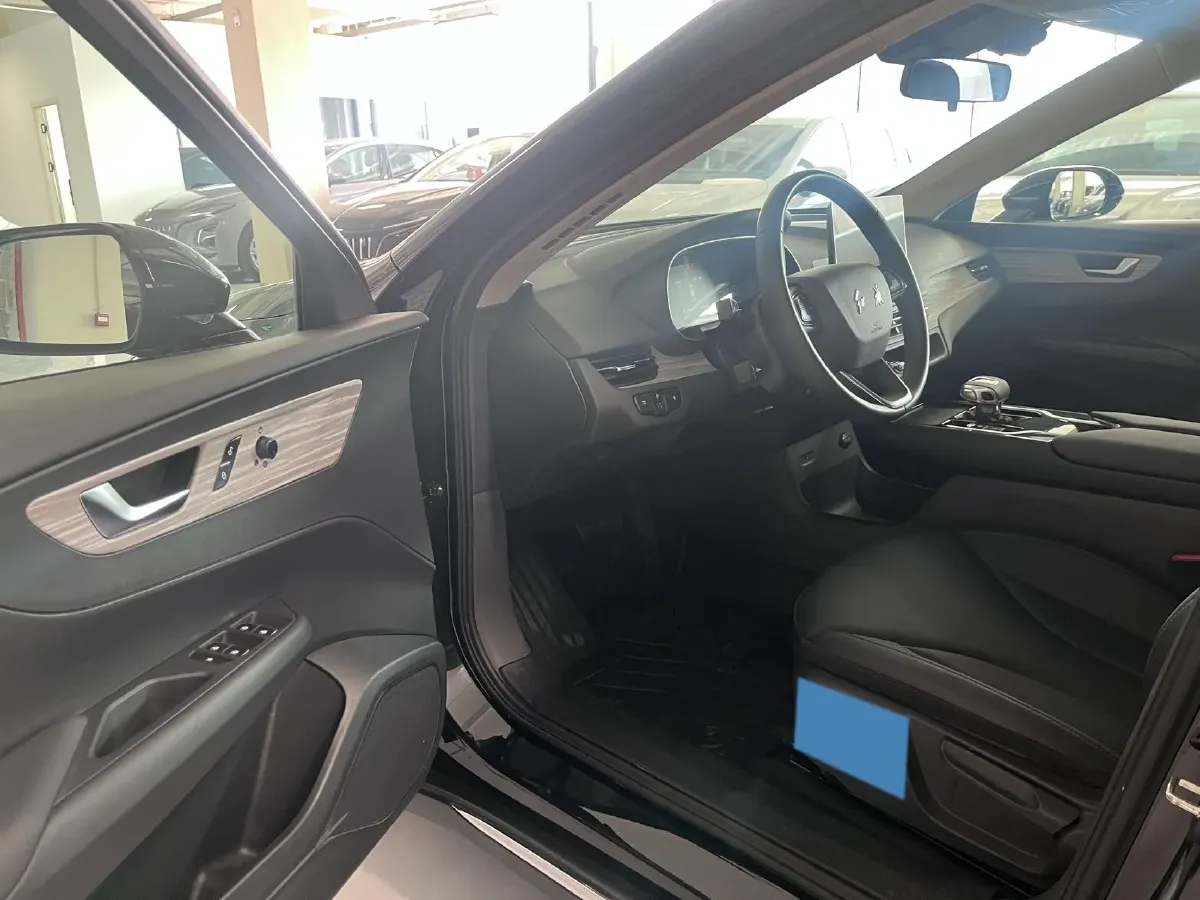 2024 HongQi E-QM5 BEV 72KWH,autocango,china used car exporter,china ev exporter,chinese used car exporter,chinese used ev exporter