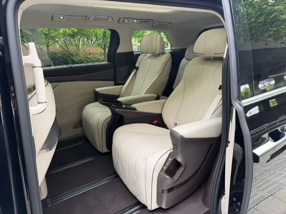 2024 Denza D9 1.5T 139HP L4 E-CVT PHEV 20.39KWH,autocango,china used car exporter,china ev exporter,chinese used car exporter,chinese used ev exporter