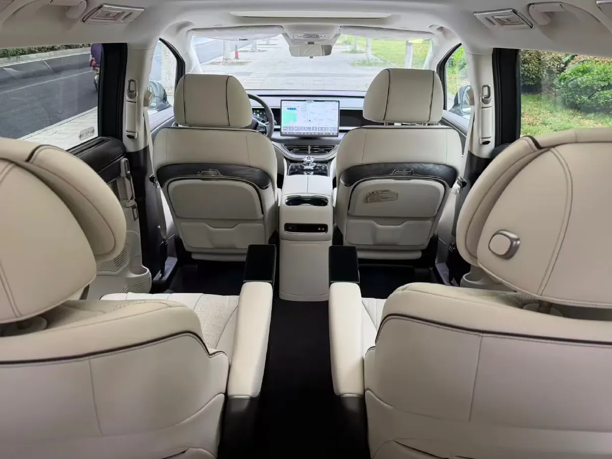 2024 Denza D9 1.5T 139HP L4 E-CVT PHEV 20.39KWH,autocango,china used car exporter,china ev exporter,chinese used car exporter,chinese used ev exporter