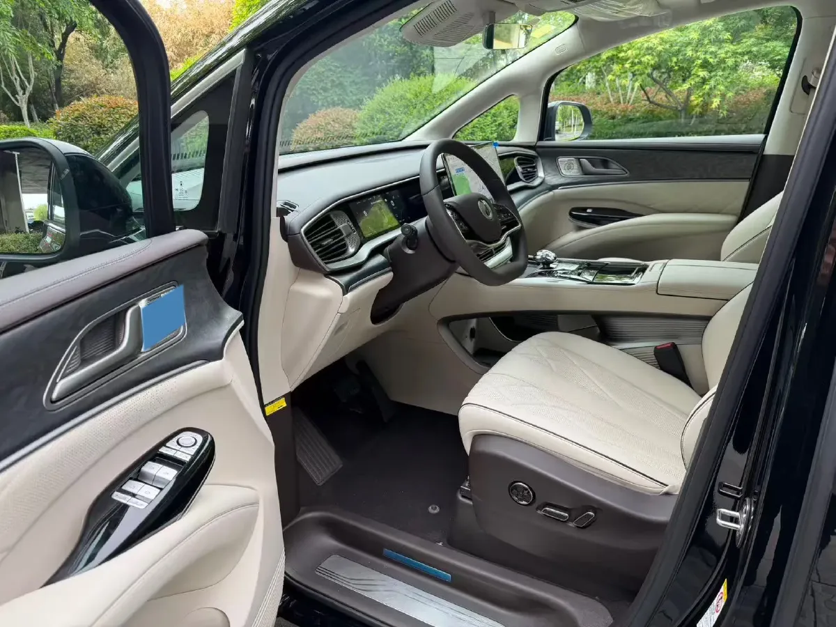 2024 Denza D9 1.5T 139HP L4 E-CVT PHEV 20.39KWH,autocango,china used car exporter,china ev exporter,chinese used car exporter,chinese used ev exporter