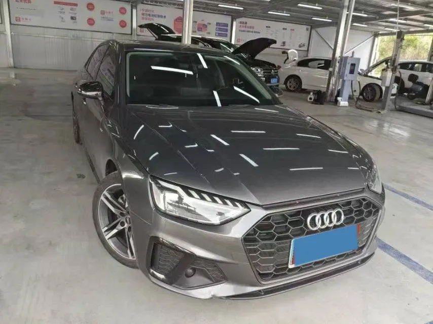 2022 Audi A4L 2.0T 190HP L4 7DCT,autocango,china used car exporter,china ev exporter,chinese used car exporter,chinese used ev exporter