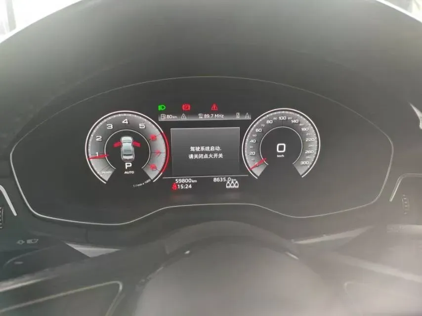 2022 Audi A4L 2.0T 190HP L4 7DCT,autocango,china used car exporter,china ev exporter,chinese used car exporter,chinese used ev exporter