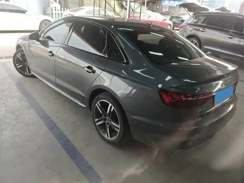 2022 Audi A4L 2.0T 190HP L4 7DCT,autocango,china used car exporter,china ev exporter,chinese used car exporter,chinese used ev exporter