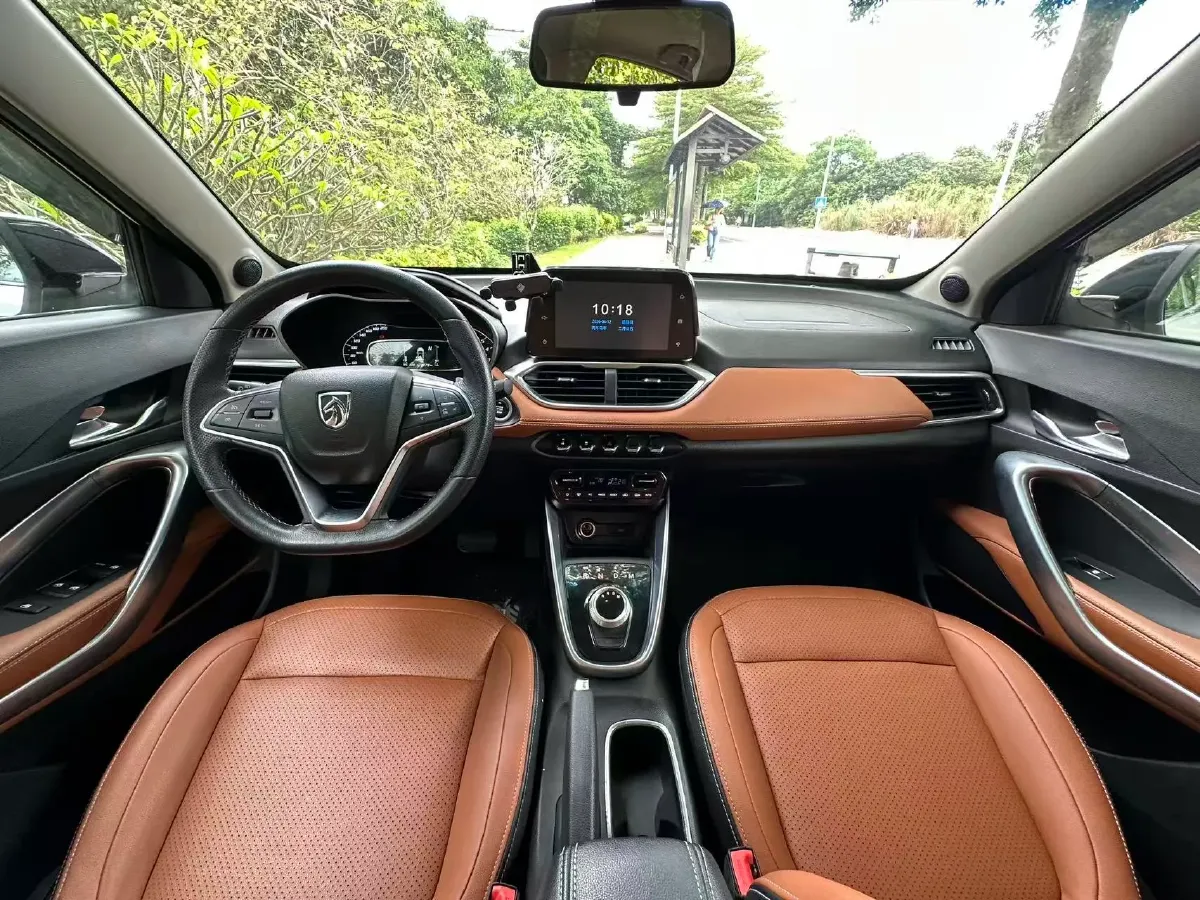 2017 HaiMa S5 Young Edition 1.6L 122HP L4 5MT,autocango,china used car exporter,china ev exporter,chinese used car exporter,chinese used ev exporter