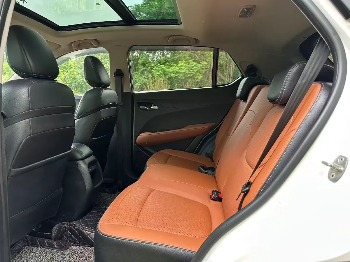 2017 HaiMa S5 Young Edition 1.6L 122HP L4 5MT,autocango,china used car exporter,china ev exporter,chinese used car exporter,chinese used ev exporter