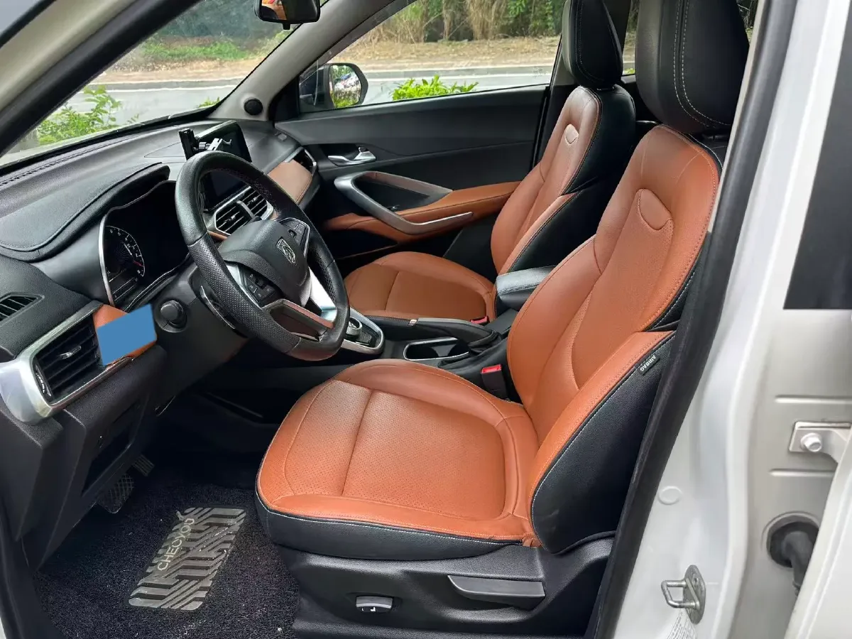 2017 HaiMa S5 Young Edition 1.6L 122HP L4 5MT,autocango,china used car exporter,china ev exporter,chinese used car exporter,chinese used ev exporter