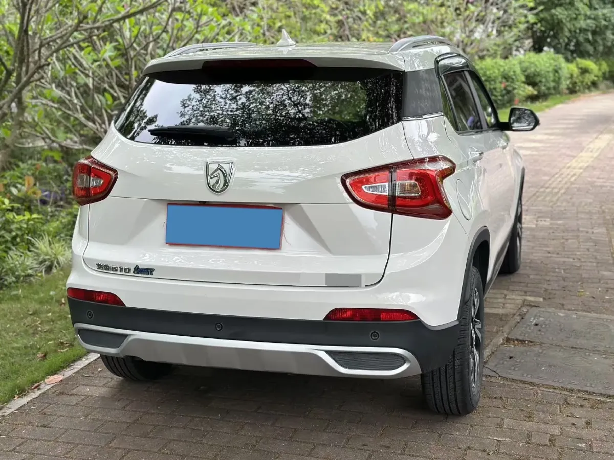 2017 HaiMa S5 Young Edition 1.6L 122HP L4 5MT,autocango,china used car exporter,china ev exporter,chinese used car exporter,chinese used ev exporter