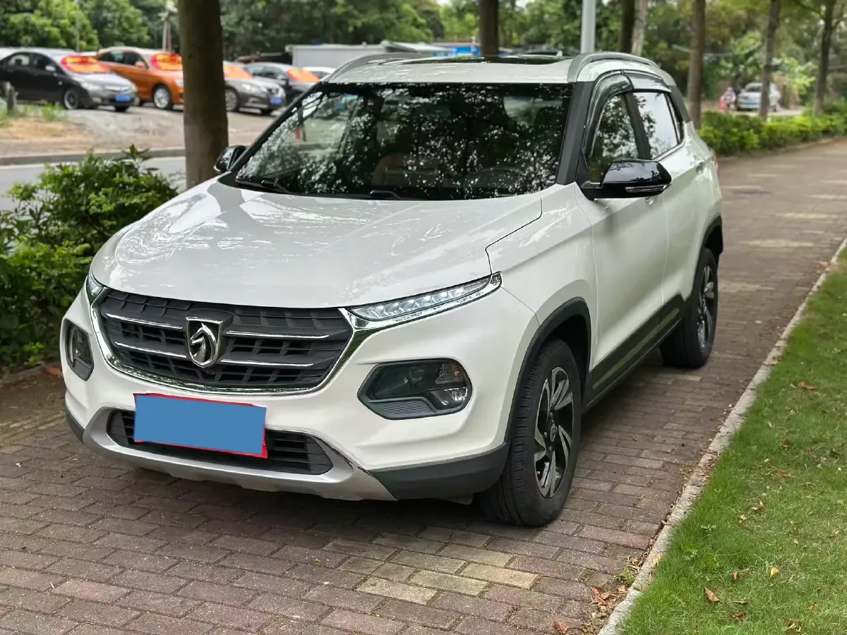 2017 HaiMa S5 Young Edition 1.6L 122HP L4 5MT,autocango,china used car exporter,china ev exporter,chinese used car exporter,chinese used ev exporter