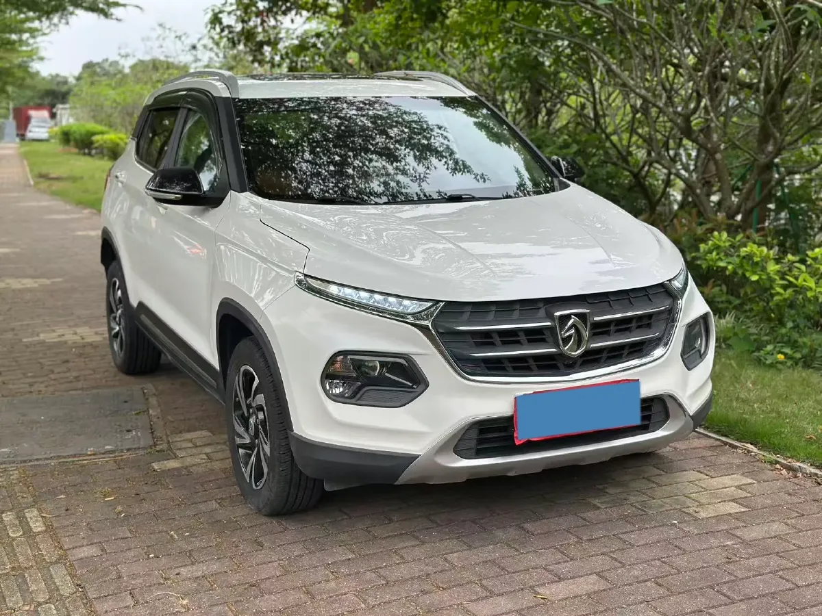 2017 HaiMa S5 Young Edition 1.6L 122HP L4 5MT,autocango,china used car exporter,china ev exporter,chinese used car exporter,chinese used ev exporter