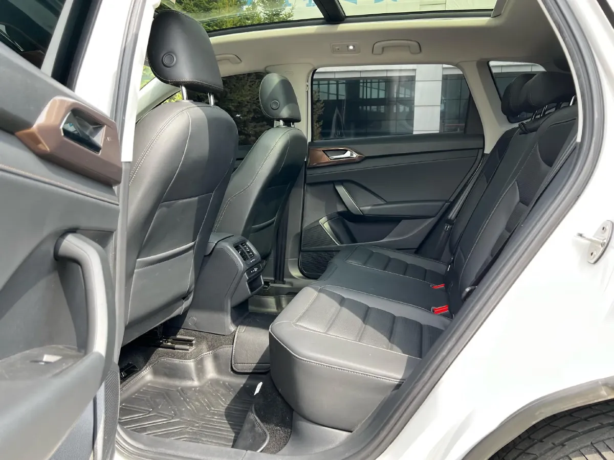 2021 Volkswagen Tharu 1.4T 150HP L4 7DCT,autocango,china used car exporter,china ev exporter,chinese used car exporter,chinese used ev exporter