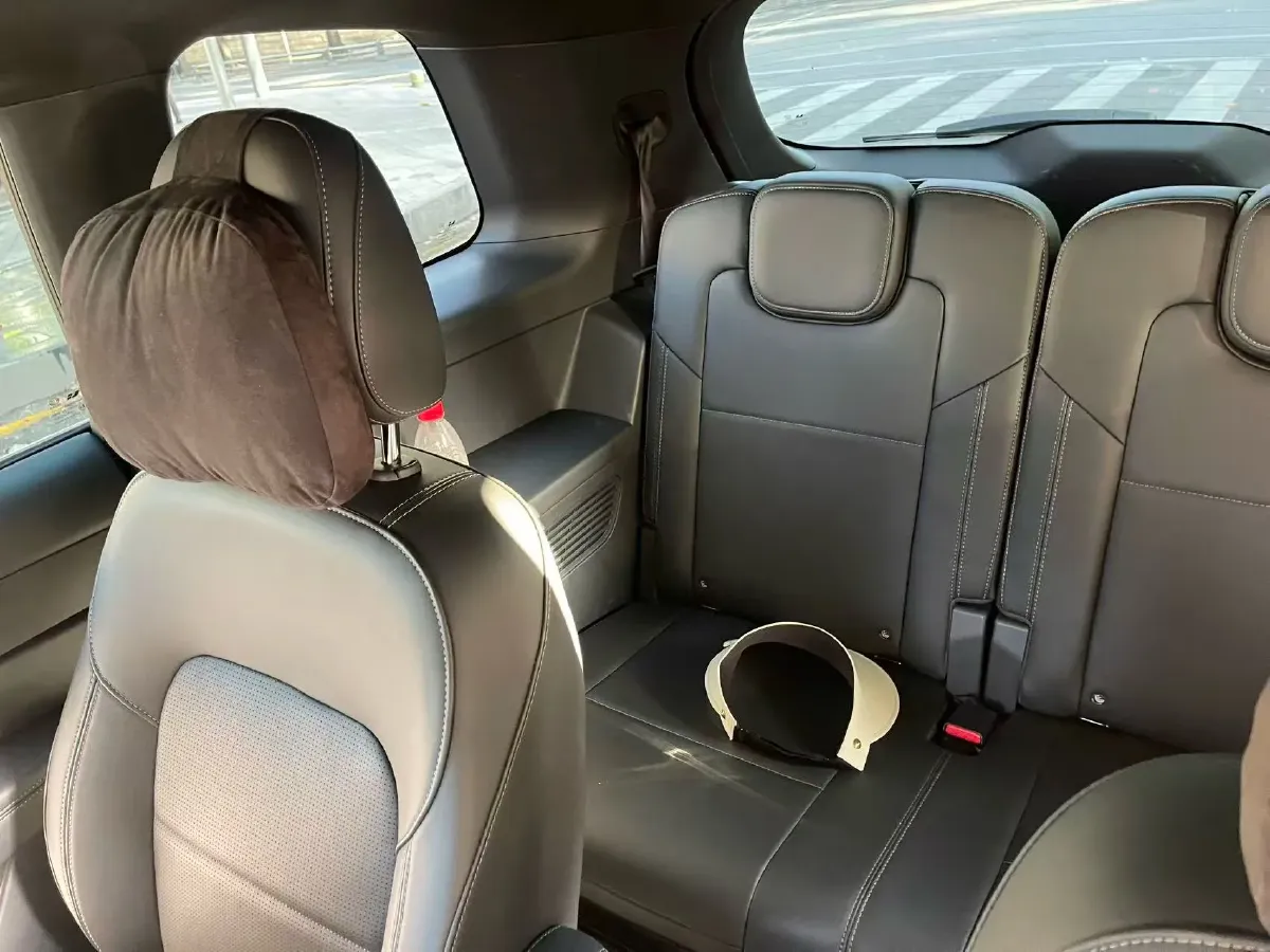 2021 Li ONE Range Extended 131HP REEV 40.5KWH,autocango,china used car exporter,china ev exporter,chinese used car exporter,chinese used ev exporter