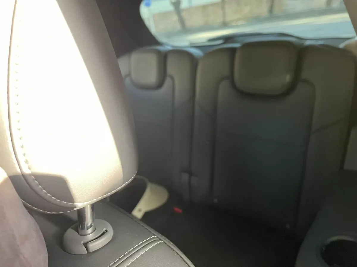 2021 Li ONE Range Extended 131HP REEV 40.5KWH,autocango,china used car exporter,china ev exporter,chinese used car exporter,chinese used ev exporter