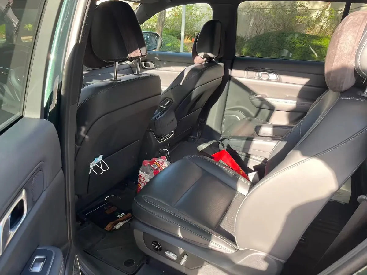 2021 Li ONE Range Extended 131HP REEV 40.5KWH,autocango,china used car exporter,china ev exporter,chinese used car exporter,chinese used ev exporter