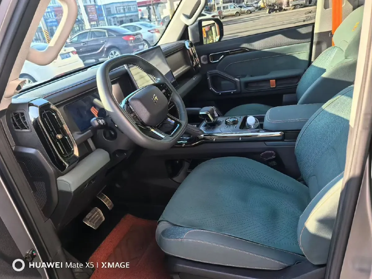 2023 Jetour Traveller 2.0T 254HP L4 7DCT,autocango,china used car exporter,china ev exporter,chinese used car exporter,chinese used ev exporter