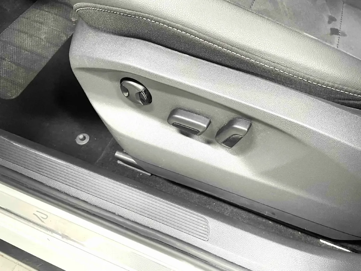 2022 Volkswagen T-Roc 1.4T 150HP L4 7DCT,autocango,china used car exporter,china ev exporter,chinese used car exporter,chinese used ev exporter