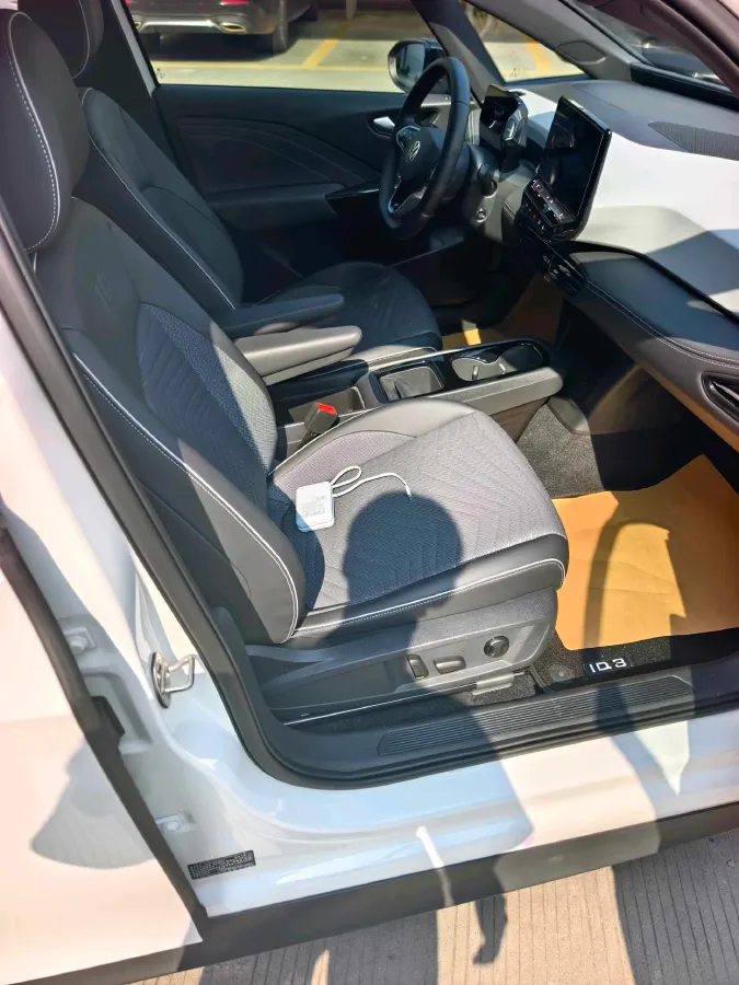 2024 Volkswagen ID.3 BEV 52.8KWH,autocango,china used car exporter,china ev exporter,chinese used car exporter,chinese used ev exporter