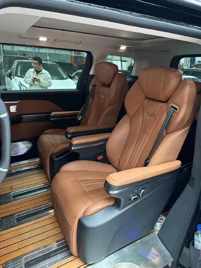 2023 HongQi HQ9 2.0T 252HP L4 8AT,autocango,china used car exporter,china ev exporter,chinese used car exporter,chinese used ev exporter