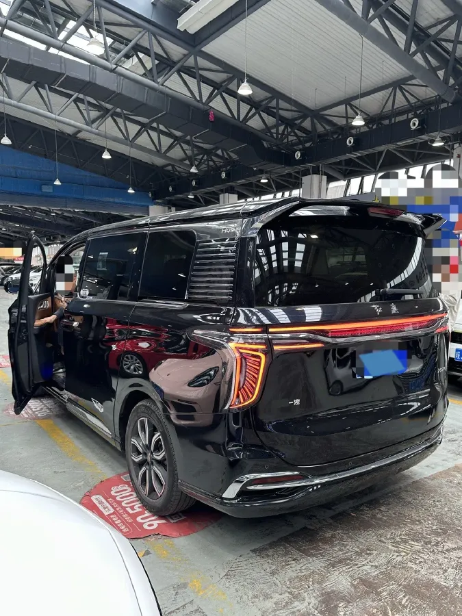 2023 HongQi HQ9 2.0T 252HP L4 8AT,autocango,china used car exporter,china ev exporter,chinese used car exporter,chinese used ev exporter