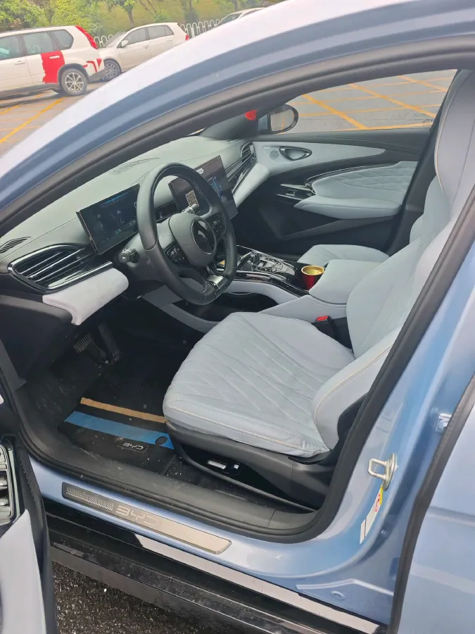 2022 MAXUS DaJia 5 BEV 70KWH,autocango,china used car exporter,china ev exporter,chinese used car exporter,chinese used ev exporter