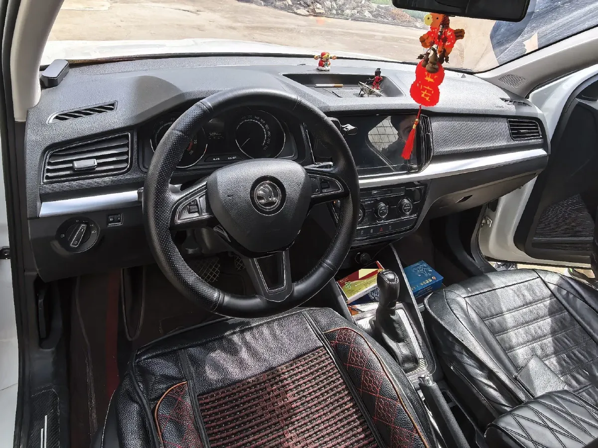 2020 Skoda Kamiq 1.5L 112HP L4 6AT,autocango,china used car exporter,china ev exporter,chinese used car exporter,chinese used ev exporter